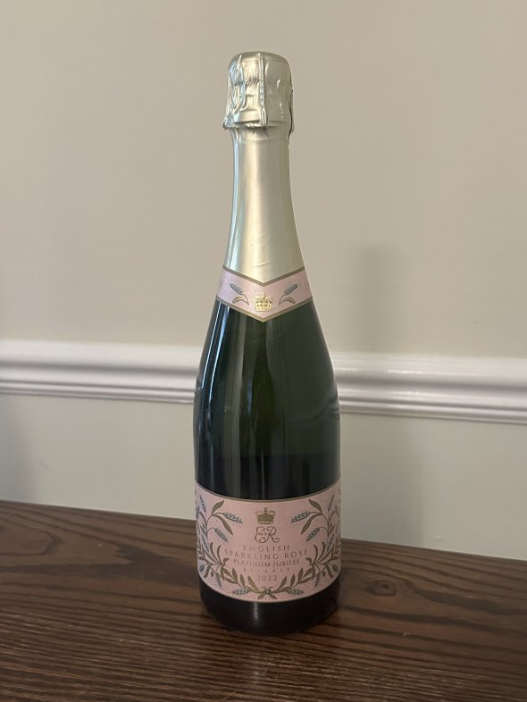Gusbourne Platinum Jubilee Release English Sparkling Rose