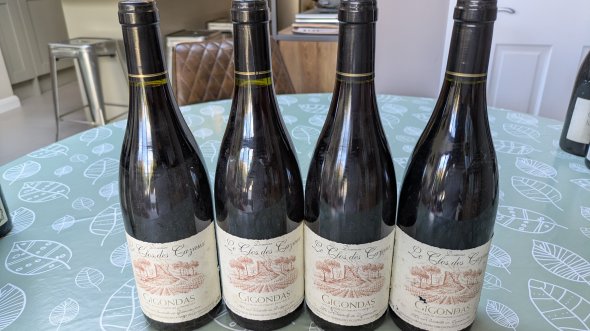 Mixed Lot (Chateauneuf du Pape, Gigondas, Cotes du Rhone, Vacqueyras)