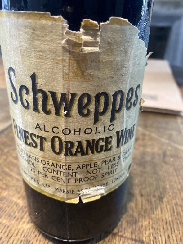 Schweppes alcoholic Finest Orange Wine