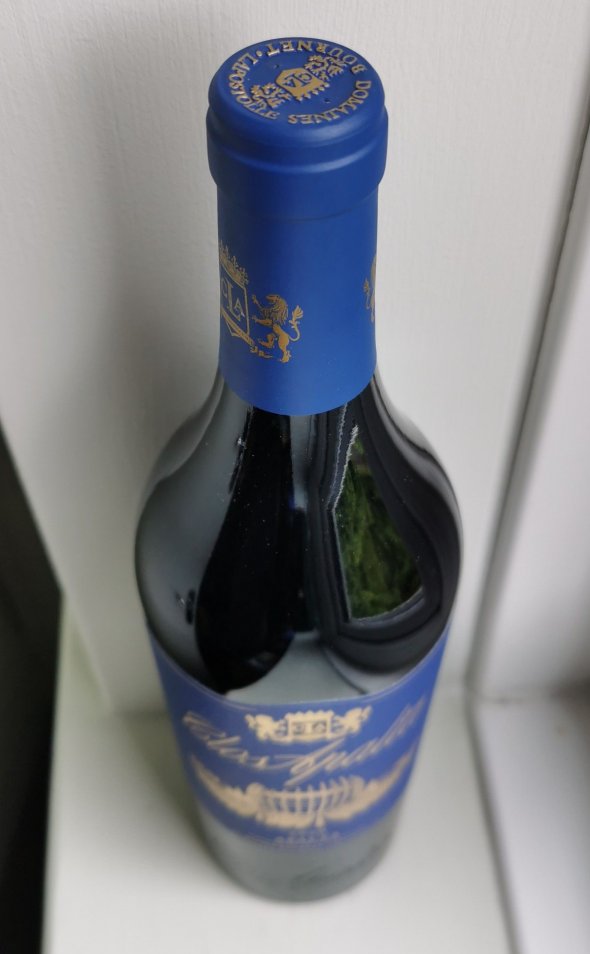 Domaine Bournet-Lapostolle, Clos Apalta, Apalta