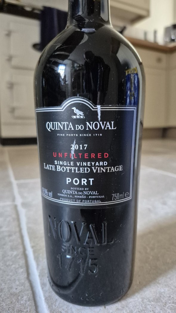 Six bottles of quality Port