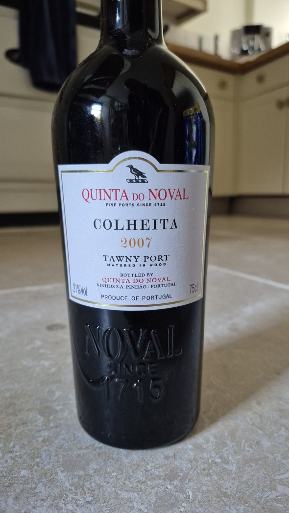 Six bottles of quality Port