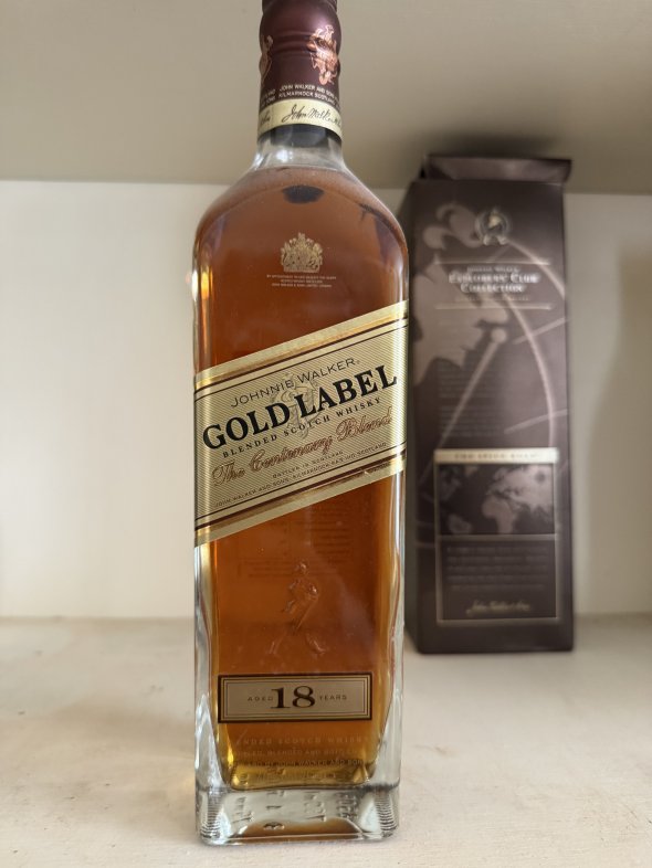 johnnie walker 18yr old gold label
