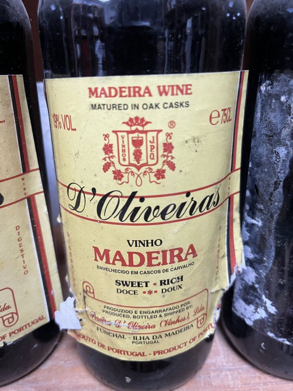 Vintage(1980'S) D'Oliveiras Sweet Rich Doux Madeira 19% 75cl