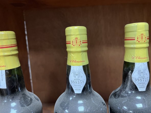 Vintage(1980'S) D'Oliveiras Sweet Rich Doux Madeira 19% 75cl