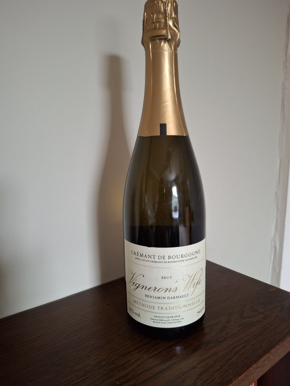 Benjamin Darnault, Cremant de Loire, Vigneron's Wife