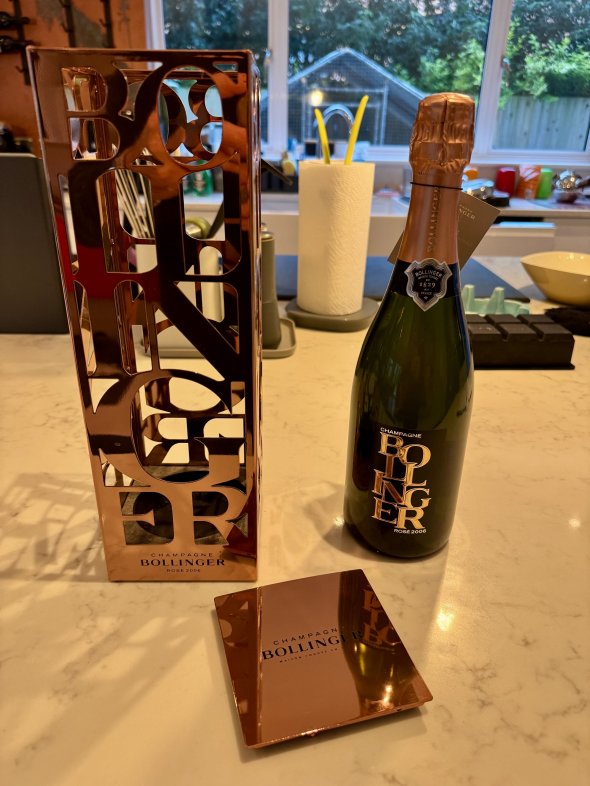 Bollinger Rose Champagne Vintage 2006 in Rose Gold Gift Cage