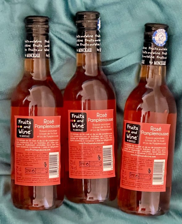 Fruits and wine by Moncigale