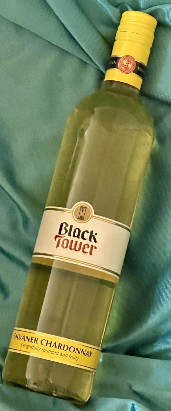 Black tower silvaner Chardonnay 