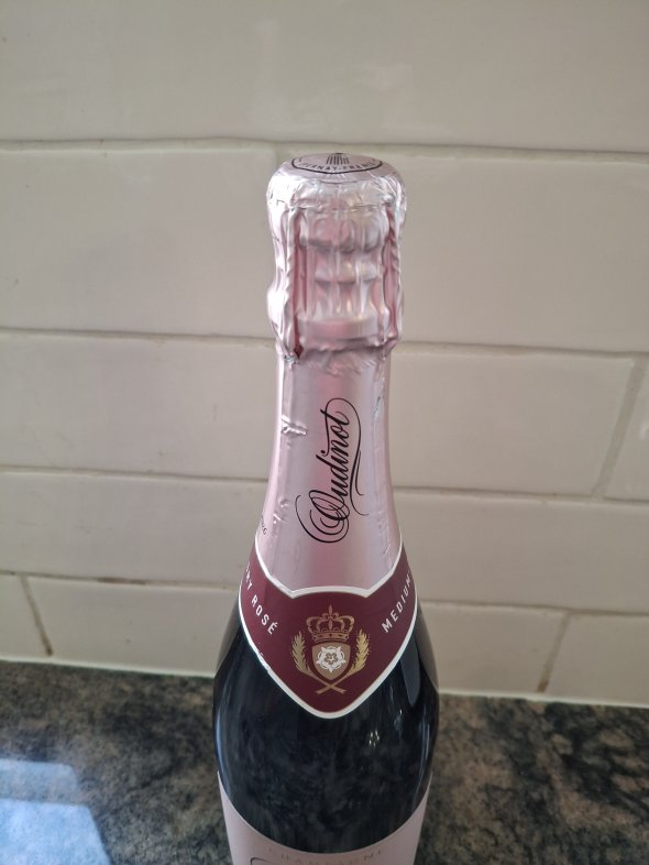 Oudinot, Medium Dry Rose Champagne 