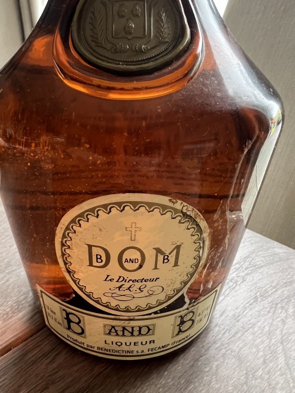 DOM B and B Le Directeur