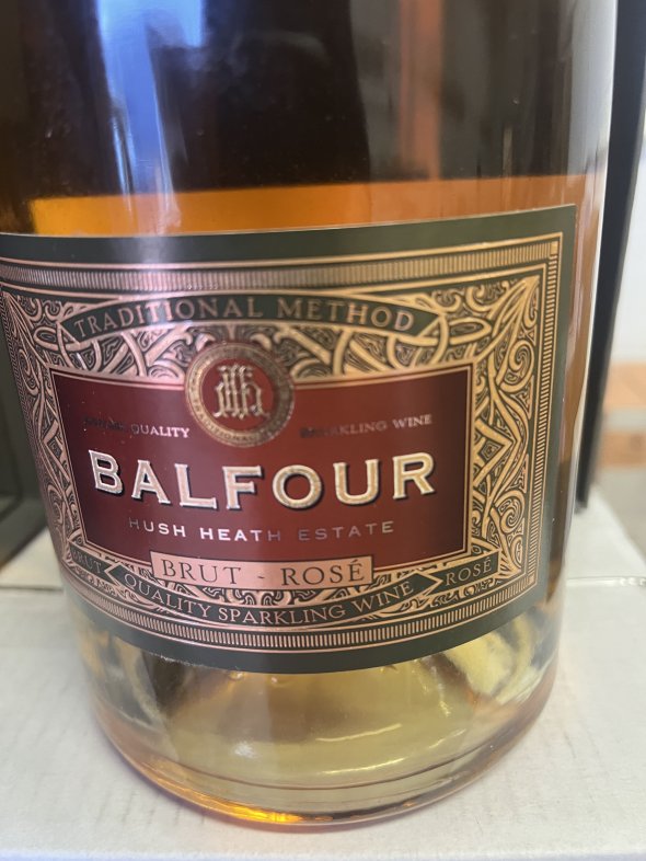Hush Heath Estate Balfour Brut Ros&eacute; 2011 Magnum no 288 In Coutts Box
