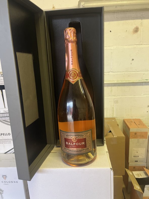 Hush Heath Estate Balfour Brut Ros&eacute; 2011 Magnum no 288 In Coutts Box