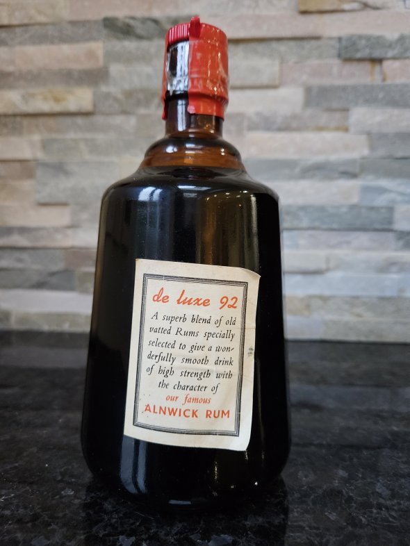 Alnwick De Luxe 92 Vatted Rum. c.1970s