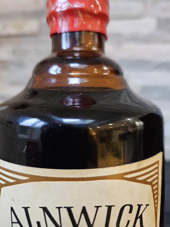 Alnwick De Luxe 92 Vatted Rum. c.1970s