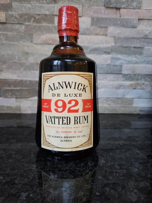 Alnwick De Luxe 92 Vatted Rum. c.1970s