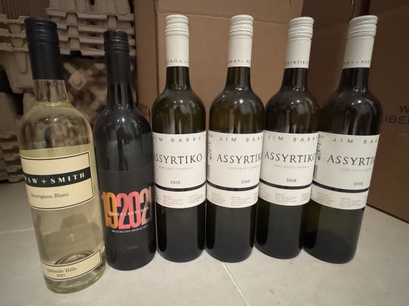 Shiraz, Sauvignon Blanc and Assyrtiko from Australia Mixed Lot - COLLECTION IN PERSON IN LONDON ONLY