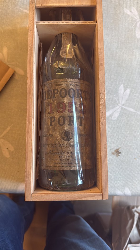 Incredibly rare collection of Port
