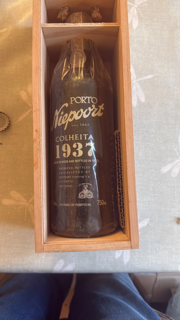 Incredibly rare collection of Port