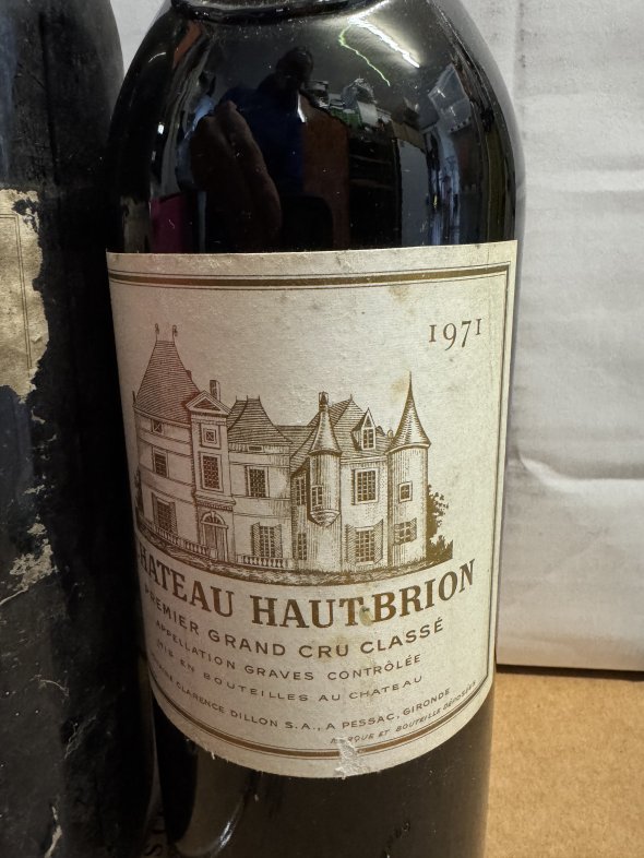 Lot 2 bot 1971 : 1 x Chateau Lafite Rothschild and 1 x Chateau Haut Brion