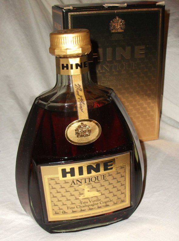 HINE Antique.  Tres Vieille Fine Champagne Cognac. 