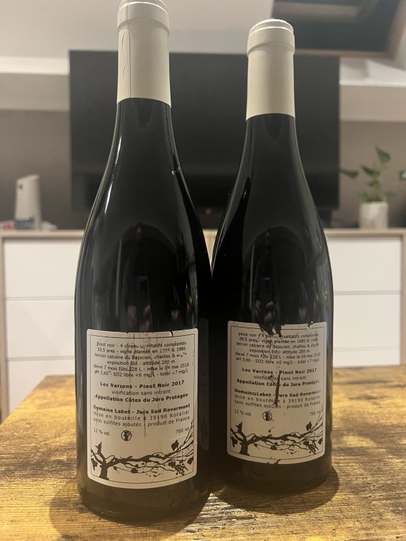 Domaine Labet, Cotes du Jura, Les Varrons Pinot Noir S&eacute;lection Clonale