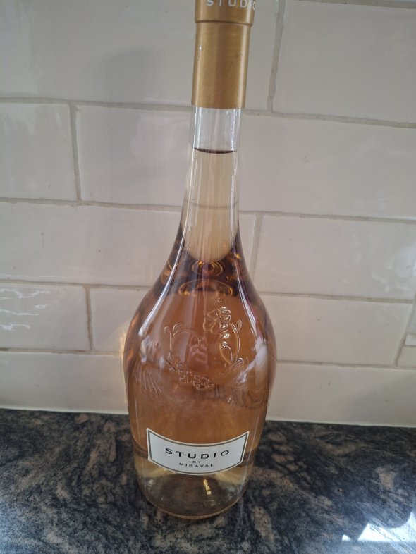 Miraval, Studio Rose Magnum