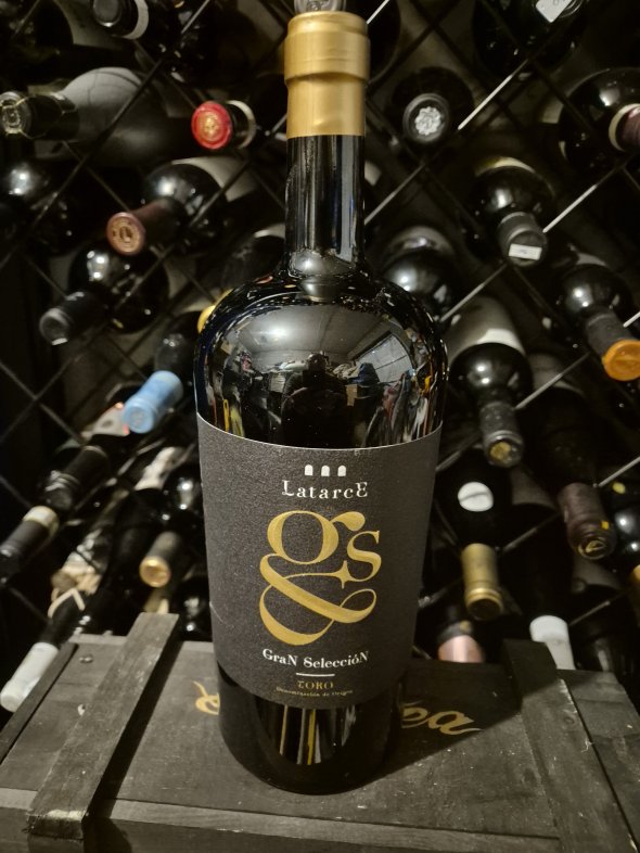 Latarce Gran Seleccion Toro Tinto Magnum