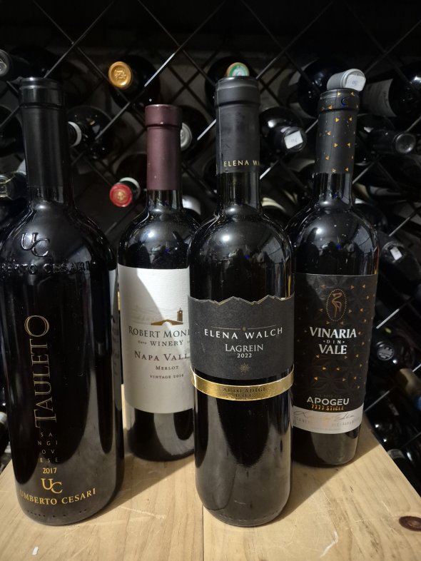 4 x World Class Red's Tauleto, Robert Mondavi, Elena Walch