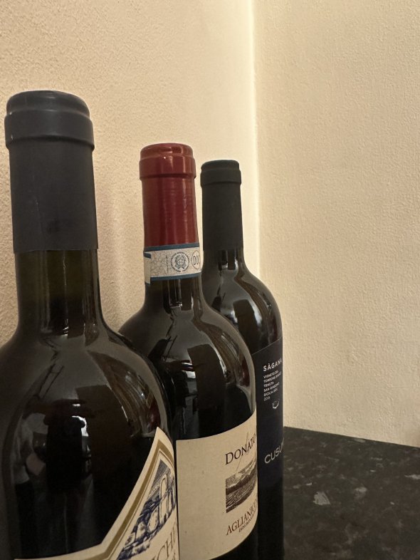 Italian Red Mixed Lot Capichera, Assaje, Isola dei Nuraghi IGT 2019 - Sagana Cusumano 2019 - Aglianico del Vulture Donato D'Angelo 2017