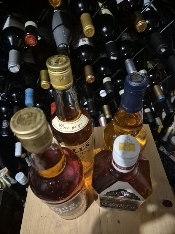 Stewart Cream of The Barley Scotch Whiskey 70'