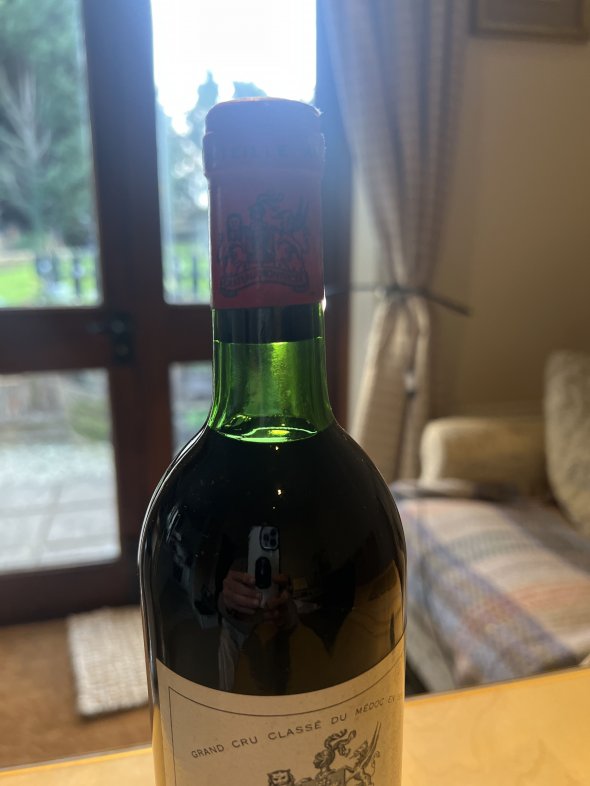 1983 Ch&acirc;teau Montrose, Saint-Est&egrave;phe (Grand Cru Class&eacute;) &ndash; Excellent Fill Level