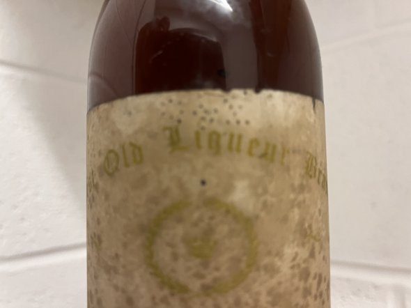 1914 Hine Finest Old Liqueur Brandy 70 Proof Tyler & Co Woking 