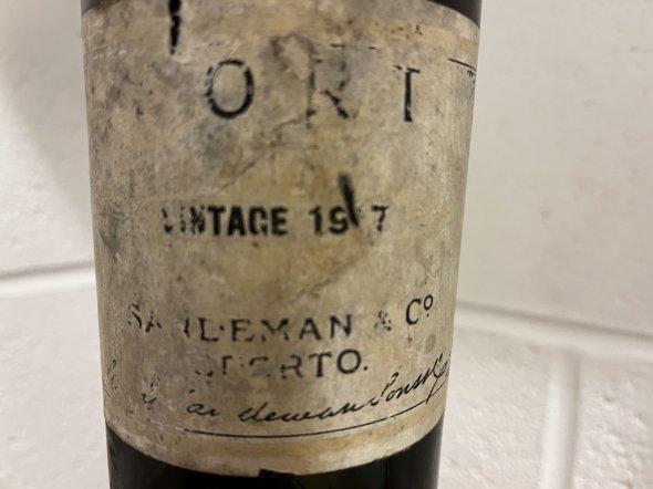 Sandeman 1917 Vintage Port (Label Scrathed But 17 Clear on wax) Great Level