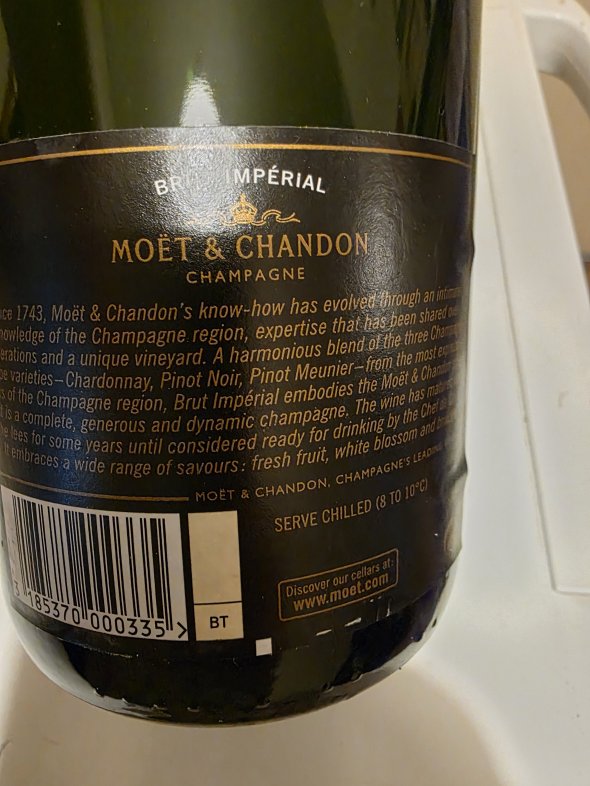 Mo&euml;t & Chandon Brut Imp&eacute;rial Champagne&nbsp;750ml&nbsp;in gift box