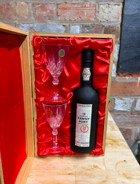 cockburns tawny port presentation box