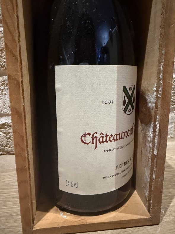 Perrin & Fils Ch&acirc;teauneuf-du-Pape 2001 Magnum (150cl) OWC