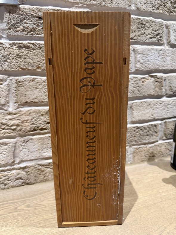 Perrin & Fils Ch&acirc;teauneuf-du-Pape 2001 Magnum (150cl) OWC