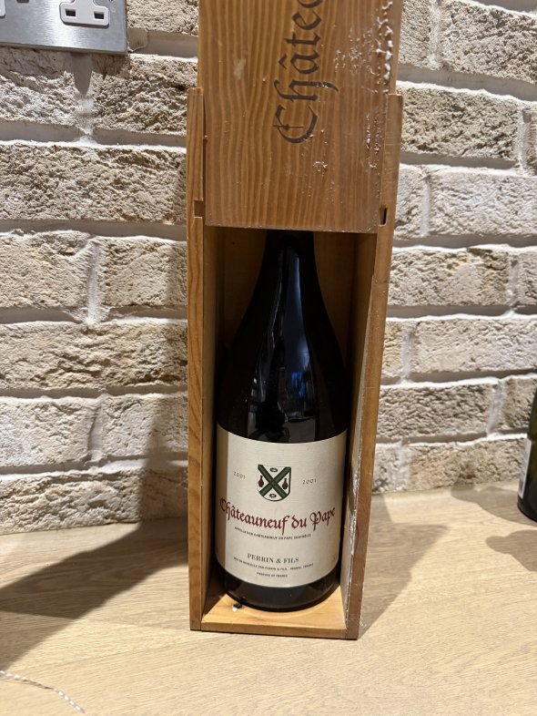 Perrin & Fils Ch&acirc;teauneuf-du-Pape 2001 Magnum (150cl) OWC