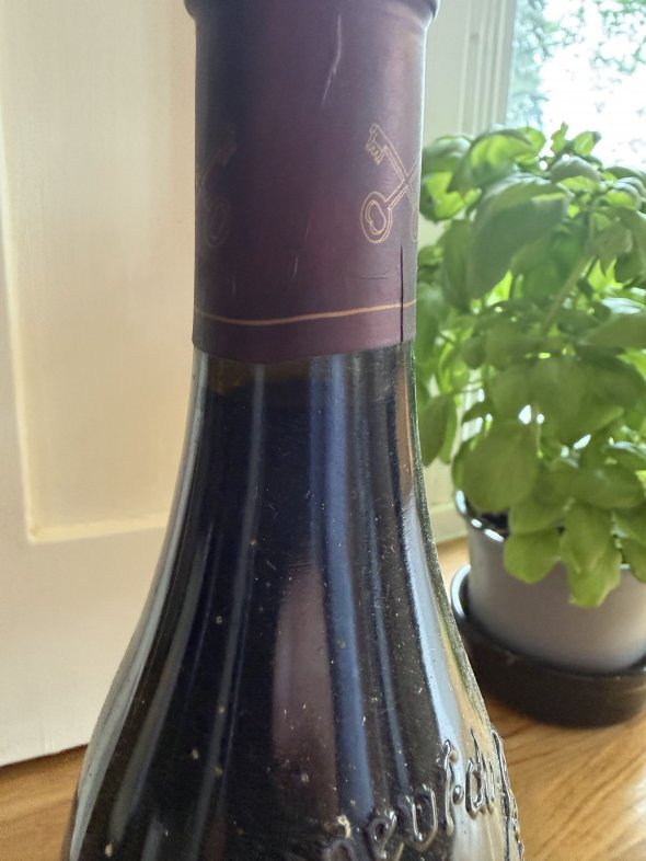Famille Mayard, Chateauneuf-du-Pape, La Crau de Ma Mere Rouge