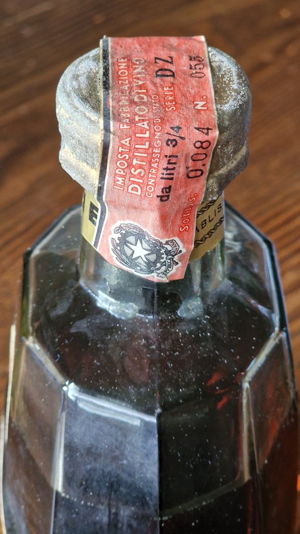 Vintage Hine Antique Fine Champagne Cognac + Original box