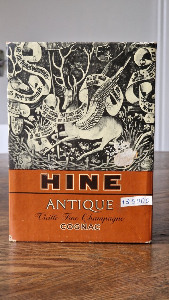 Vintage Hine Antique Fine Champagne Cognac + Original box