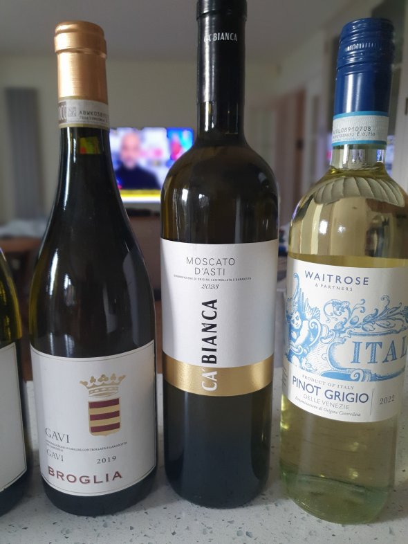 6 mixed Italian White Wine