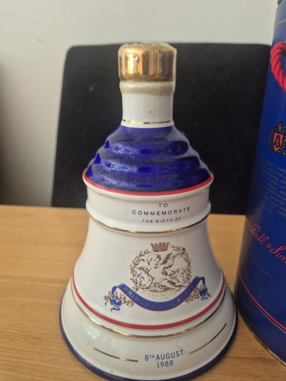 Bell's Royal Decanter &ndash; Princess Beatrice Commemorative Edition (1988)