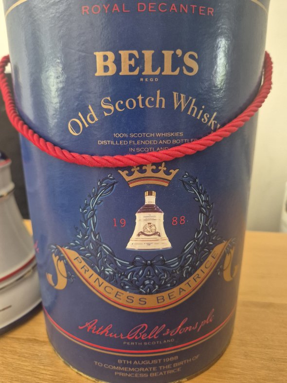 Bell's Royal Decanter &ndash; Princess Beatrice Commemorative Edition (1988)