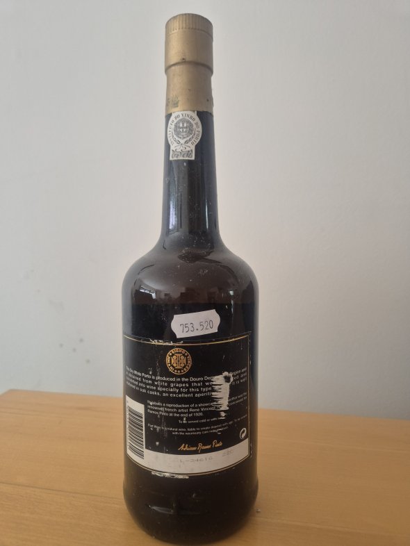 Ramos Pinto Porto Aperitivo (White Port) &ndash; 75cl
