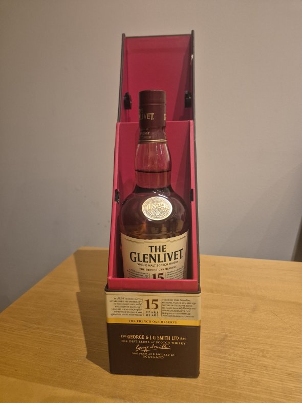 The Glenlivet 15 Year Old French Oak Reserve &ndash; Speyside Single Malt Scotch Whisky (70cl, 40%)