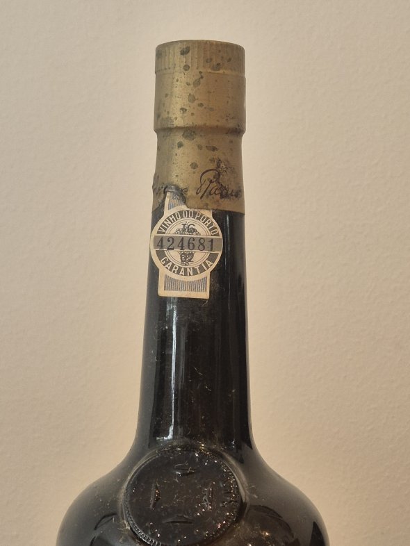 Ramos Pinto Porto Aperitivo &ndash; Dry White Port &ndash; 75cl