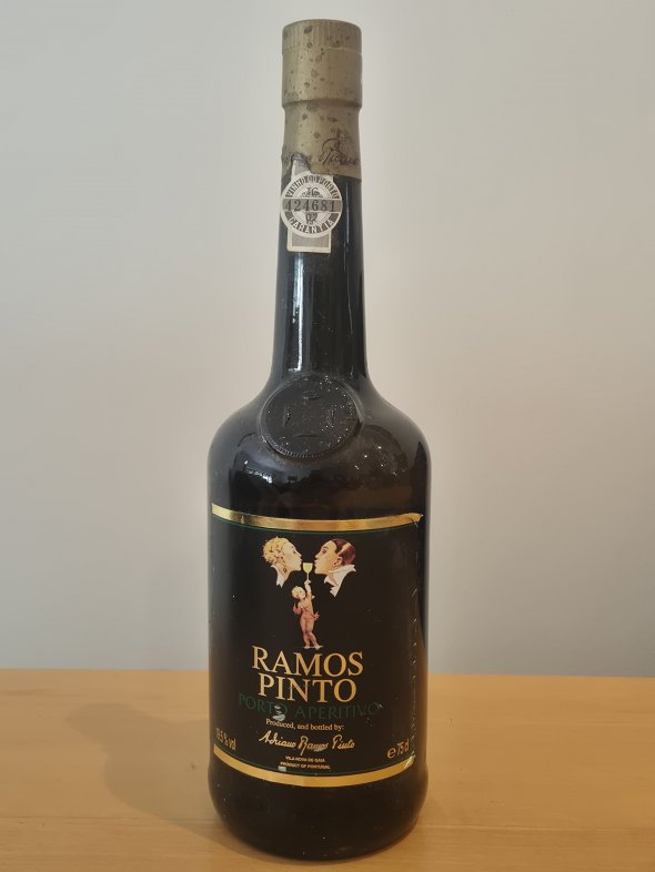 Ramos Pinto Porto Aperitivo &ndash; Dry White Port &ndash; 75cl