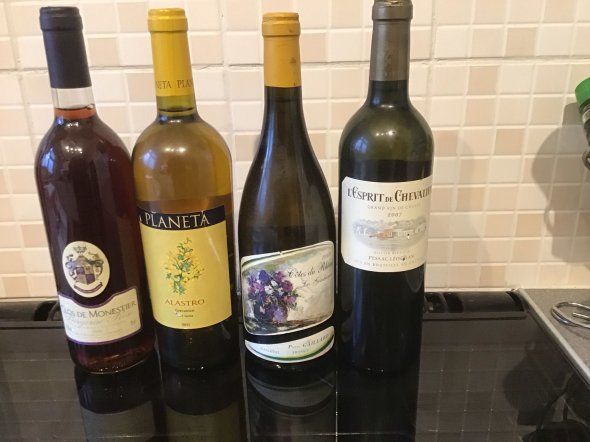 Mixed lot, 4 x bottles
